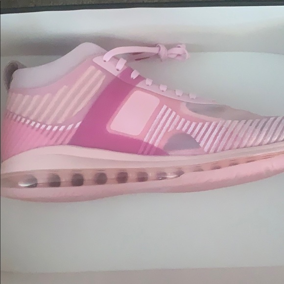 Lebron x John Elliot - Picture 4 of 7